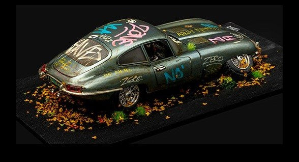 Jaguar E-Type Coupe (1961) - Original Die Cast Model